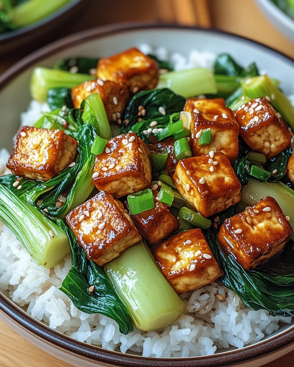 Gebratener Pak Choi mit knusprigem Tofu und Reis 24 Gebratener Pak Choi mit knusprigem Tofu und Reis