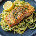 Kr&auml;uterlachs auf Zucchinipasta