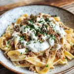 T&uuml;rkische Pasta mit Hackfleisch und Joghurt-Sauce