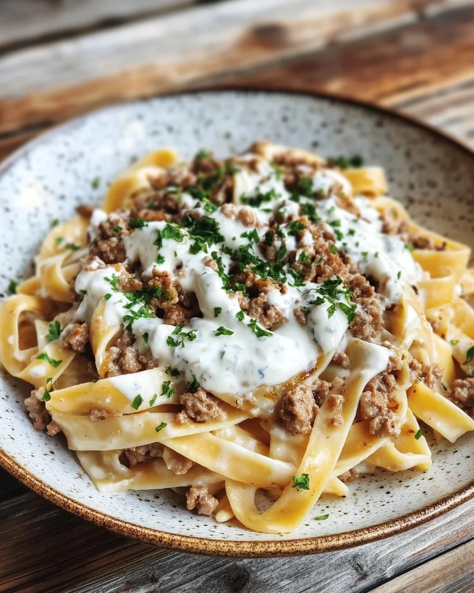 Homepage 5 Türkische Pasta mit Hackfleisch und Joghurt-Sauce
